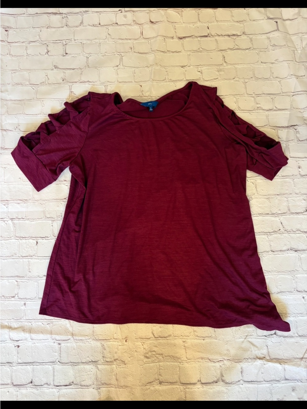 Apt. 9 Women's Burgundy Cutout Cold-Shoulder Tee